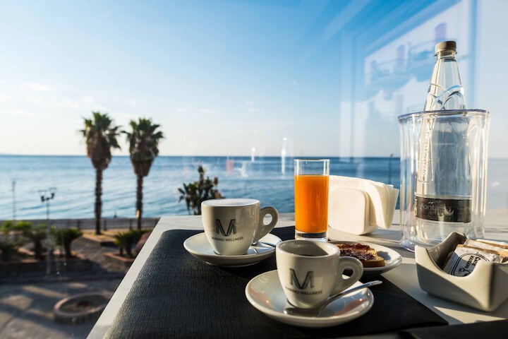 Breakfast/Coffee Service 23 of 28