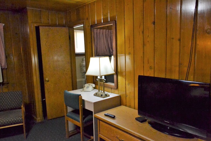 Room 9 of 81