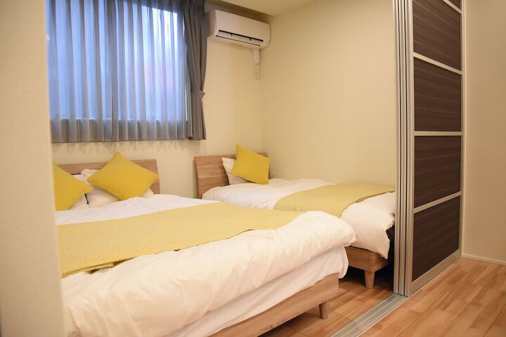 Room 4 of 69
