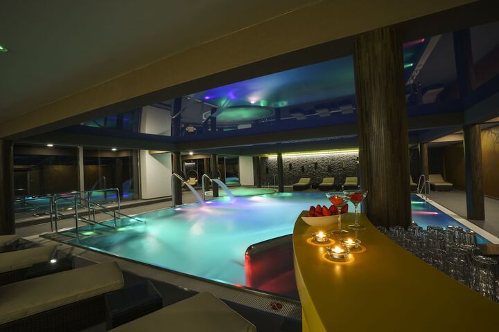 Pool 22 of 52