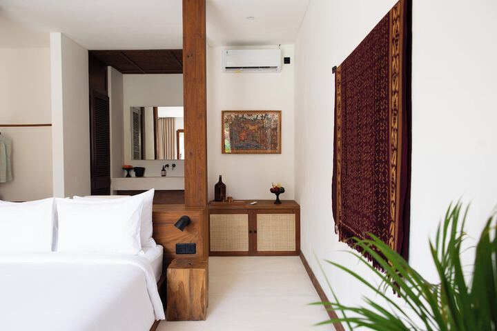 Room 14 of 56