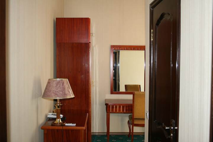 Room 7 of 15