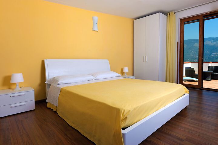 Room 2 of 13