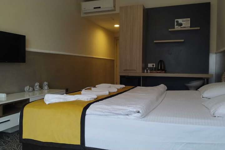 Room 72 of 88