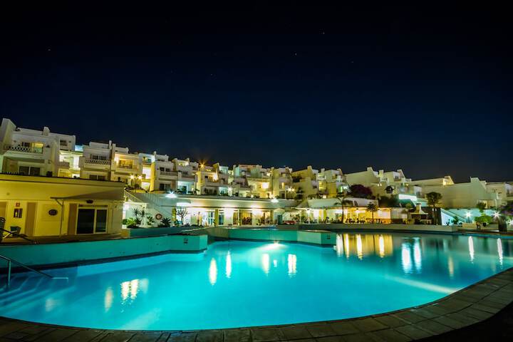 Pools & Facilities