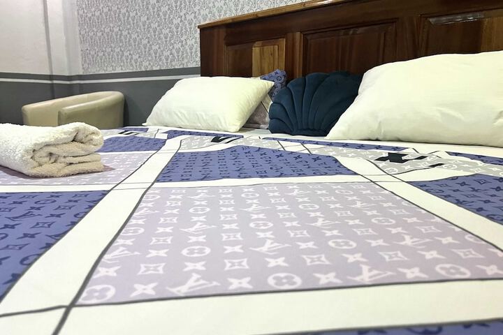 Room 3 of 60