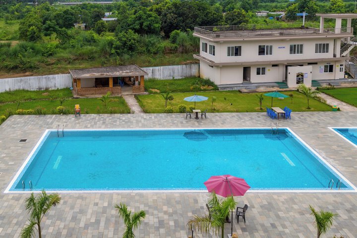 Pool 11 of 26