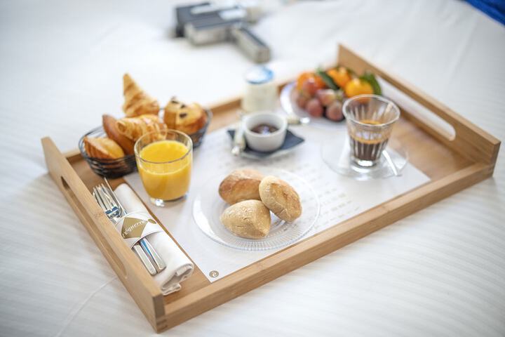 Breakfast/Coffee Service 50 of 75