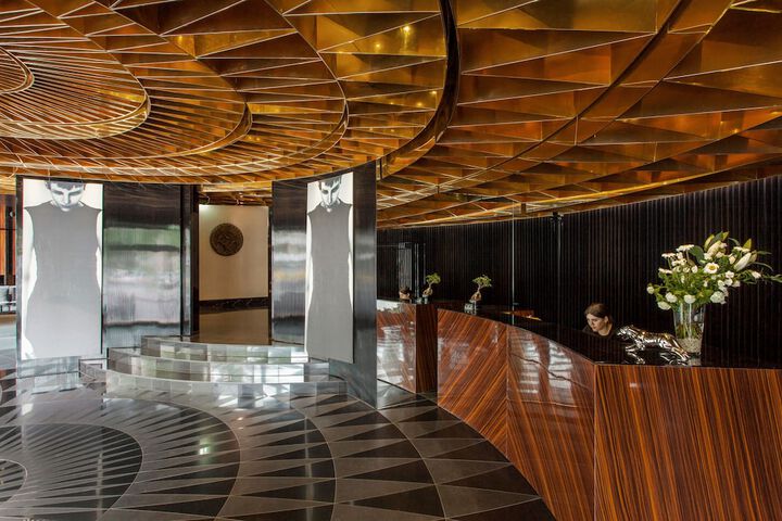 Entrance & Lobby