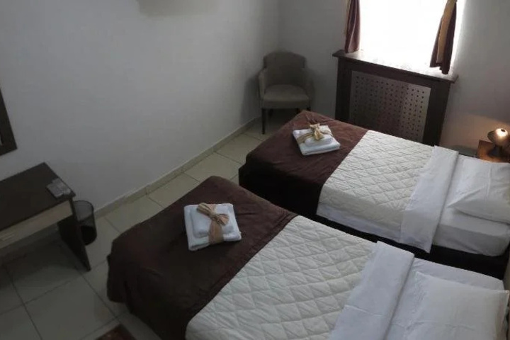 Room 2 of 13
