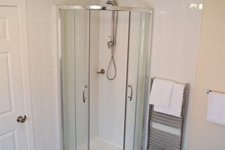 Room 5 of 14