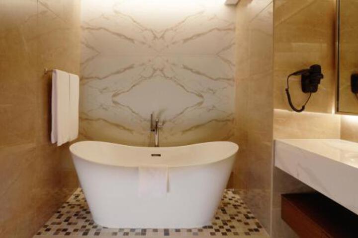 Royal M Hotel & Resort Al Aqah Beach