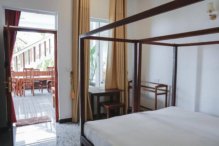 Room 23 of 66