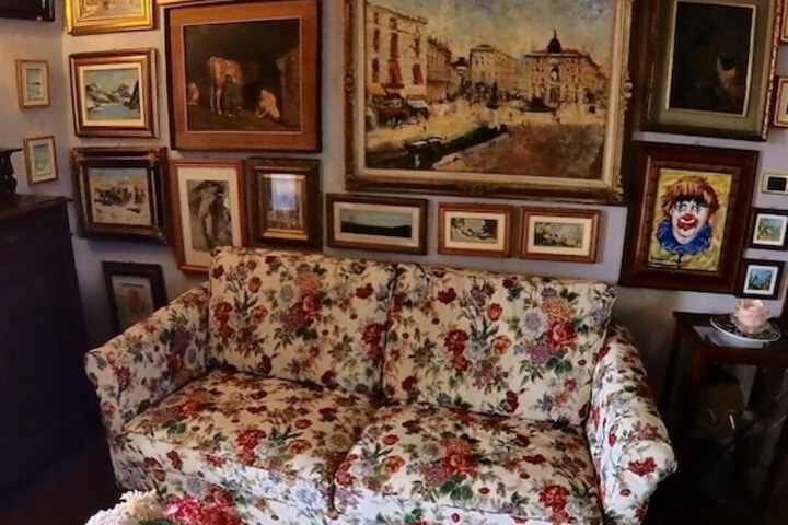 Room 8 of 35
