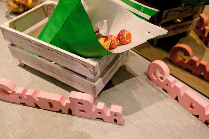 Lounge 47 of 76