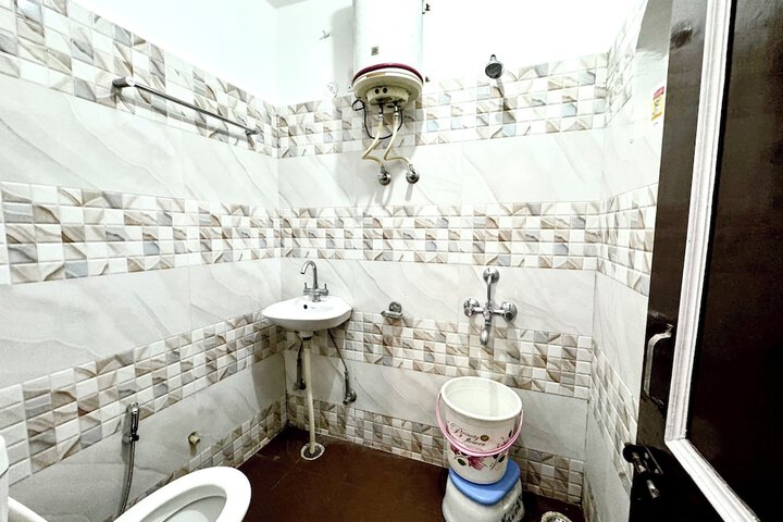 Room 42 of 72