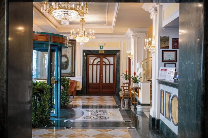 Lobby Photo