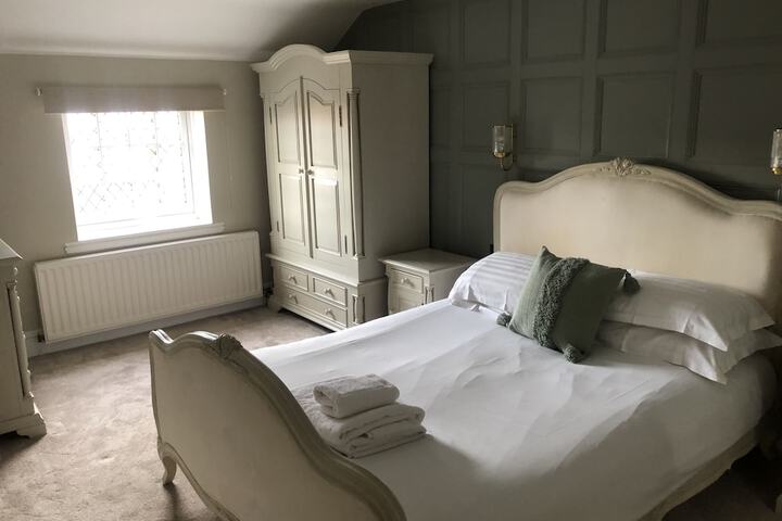 Room 9 of 36