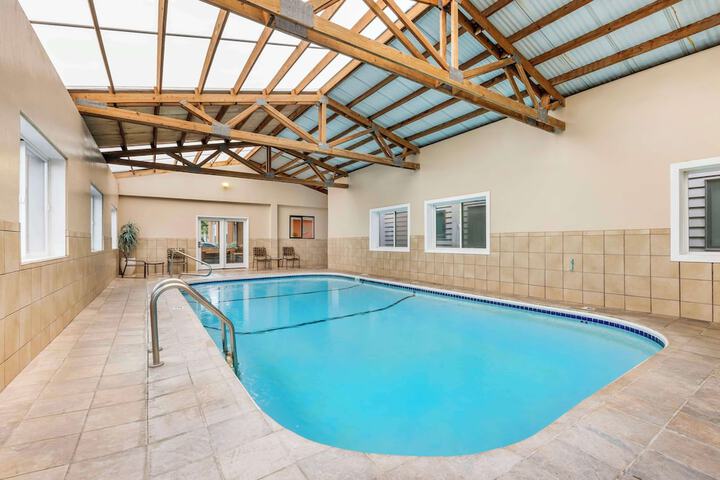 Pool 29 of 37