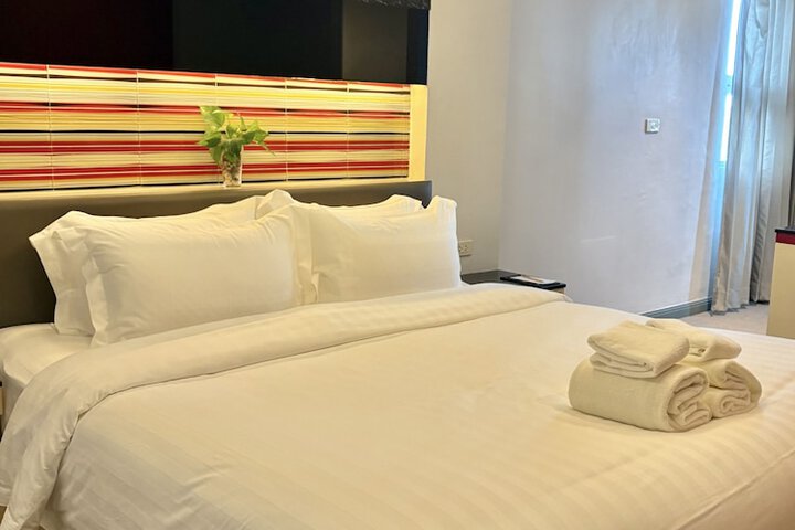 Room 7 of 36