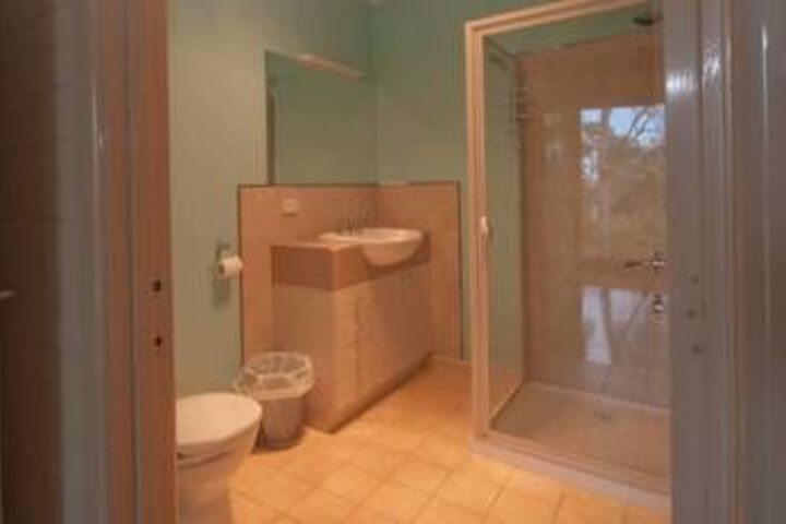 Room 5 of 17