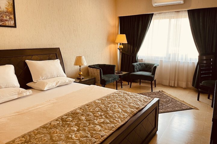 Room 14 of 36