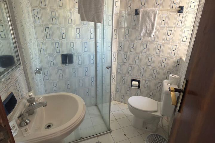 Room 11 of 20
