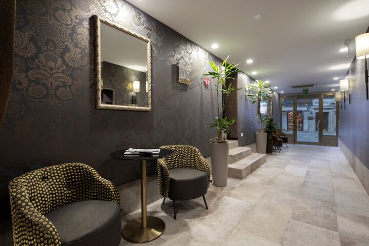 Guest Lobby