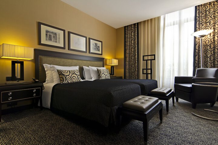 Room 13 of 54