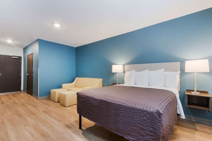 2 Queen Beds (1 of 23)