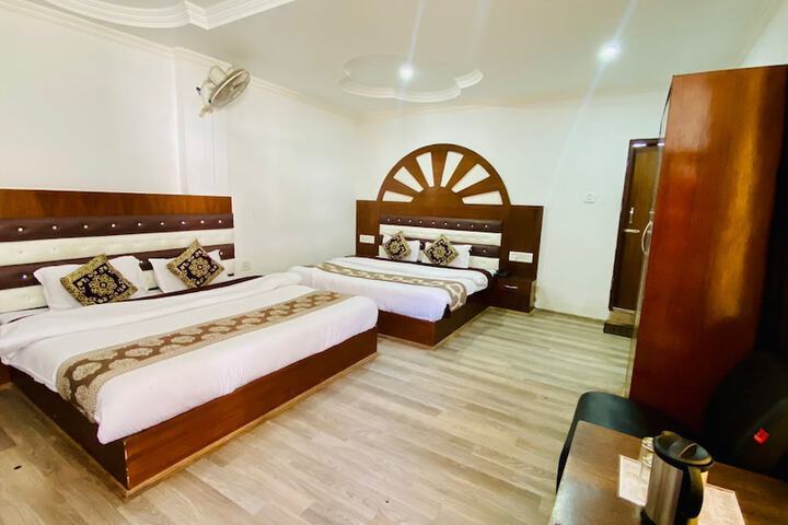 Room 8 of 21
