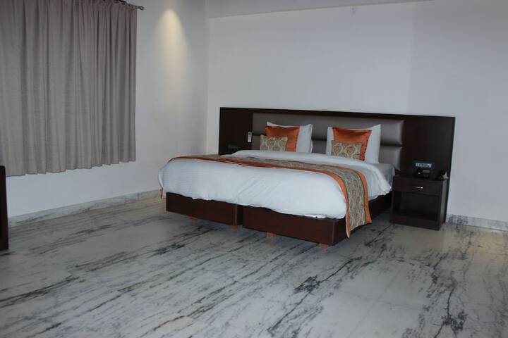 Room 46 of 101