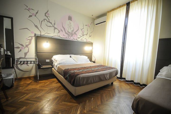 Room 7 of 50