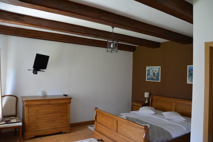 Room 5 of 34