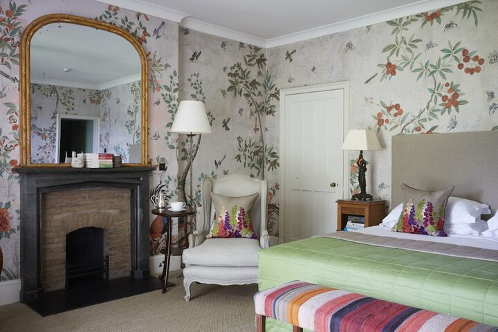 Room 2 of 80