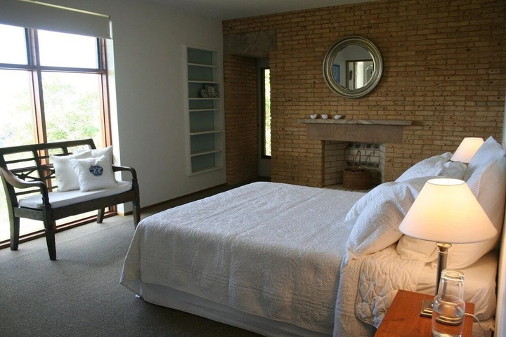 Room 2 of 11