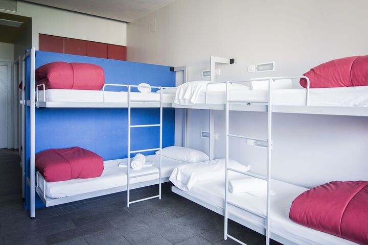 Room 7 of 61