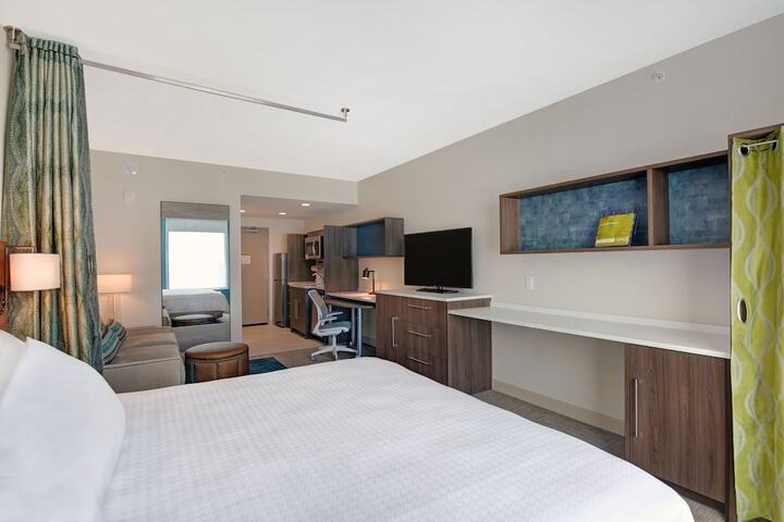 1 King Bed Studio Suite (22 of 29)