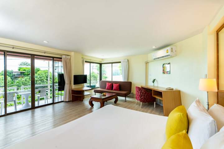 Room 52 of 98