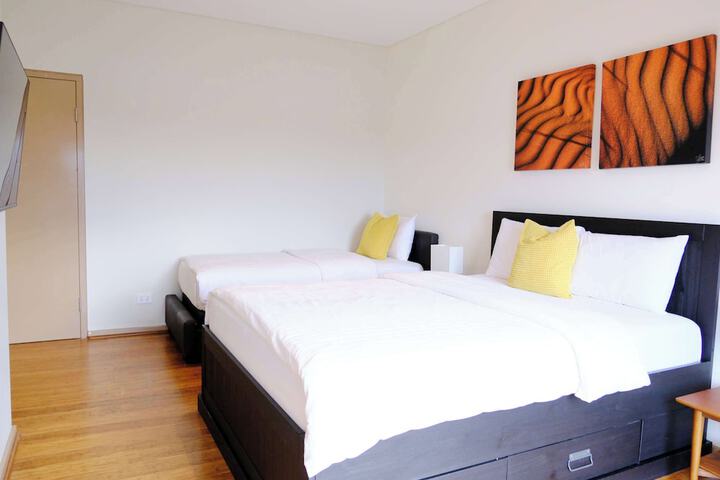 Room 10 of 46