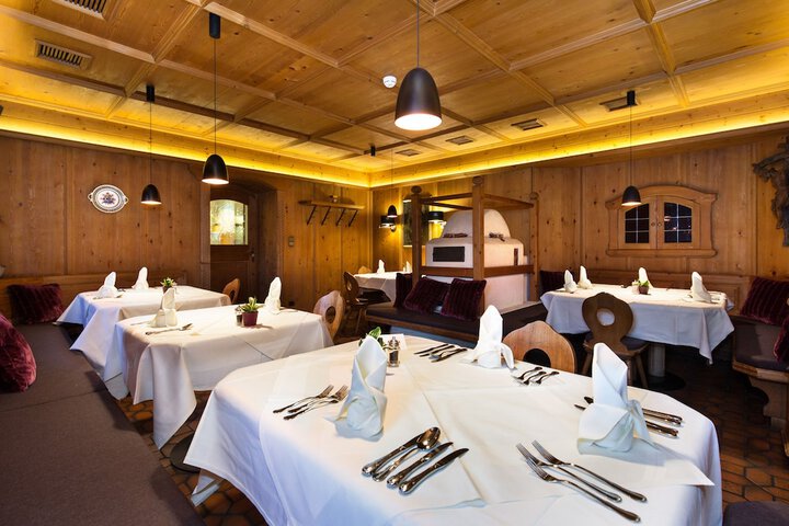Dining 60 of 72