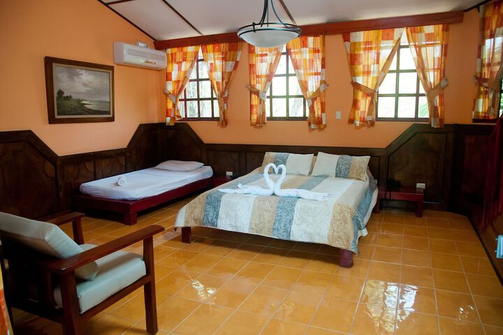 Room 3 of 74