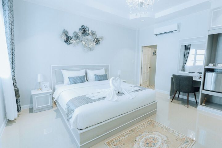 Room 20 of 97