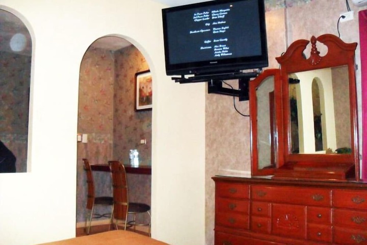 Room 19 of 28