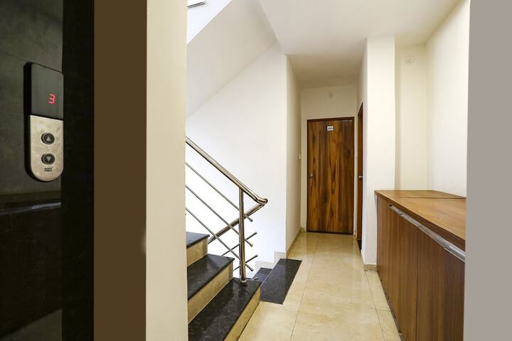 Hotel Interior 4 of 23