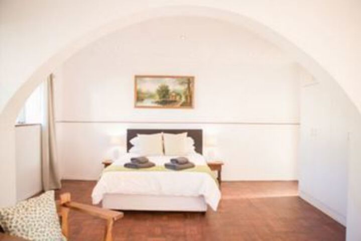 Room 5 of 10