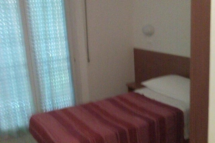 Room 17 of 61