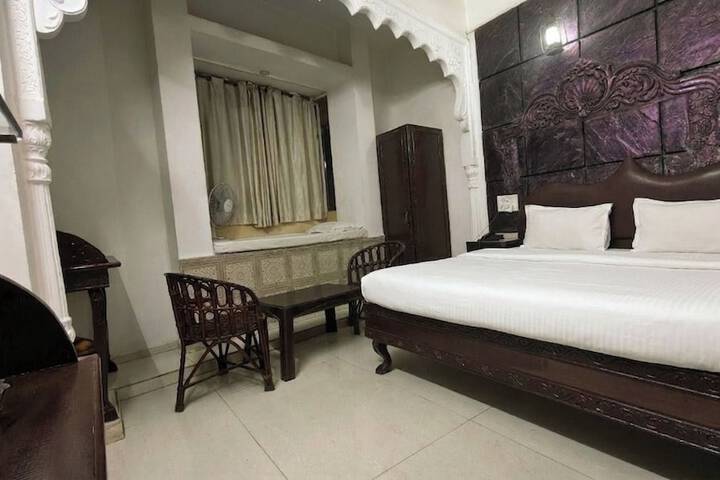 Room 15 of 20