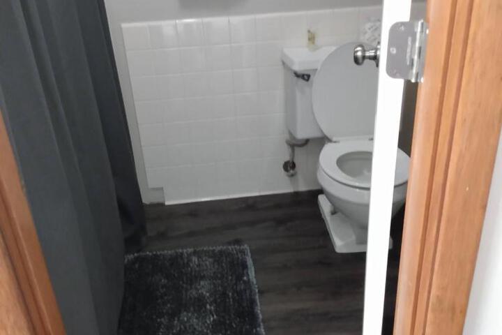 Basic Double Room 2 Queen Beds (5 of 8)