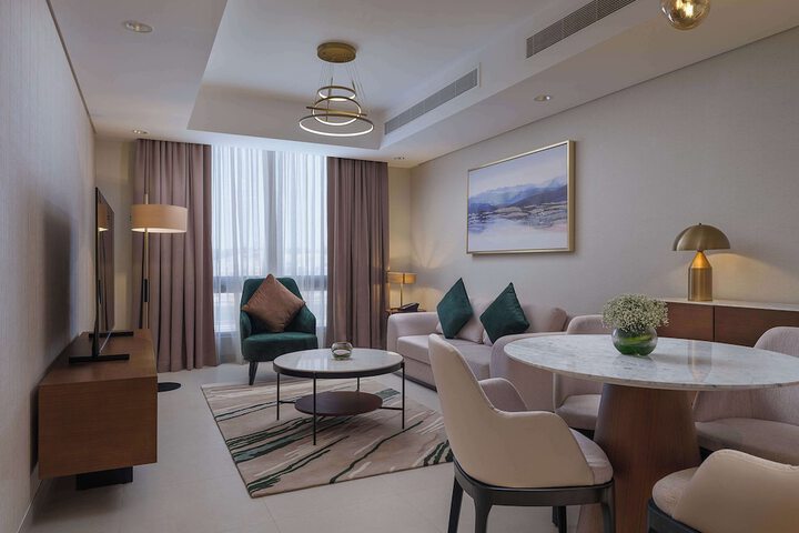 Room 10 of 33